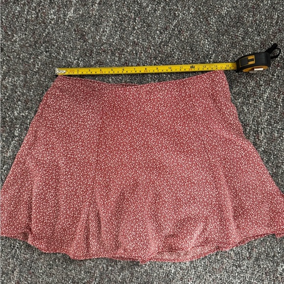 Abercrombie & Fitch Red Floral Skater Skort Size Medium womens - Picture 6 of 10